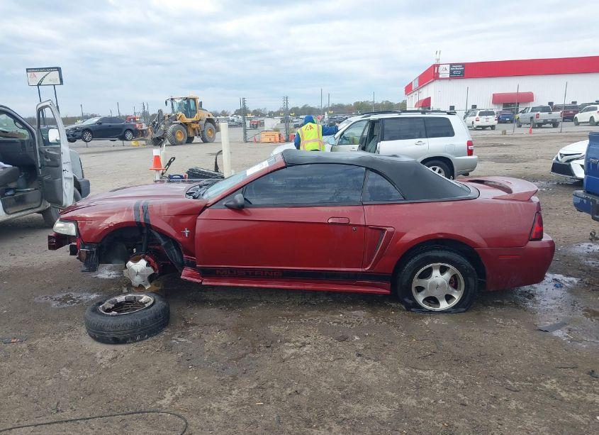 Photo 14 of 2000 Ford Mustang (VIN 1FAFP4444YF108680)