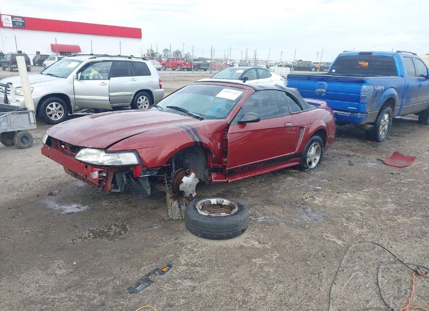 Photo 2 of 2000 Ford Mustang (VIN 1FAFP4444YF108680)