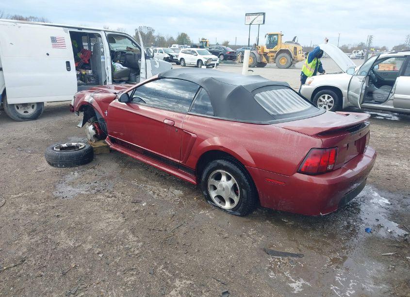 Photo 3 of 2000 Ford Mustang (VIN 1FAFP4444YF108680)