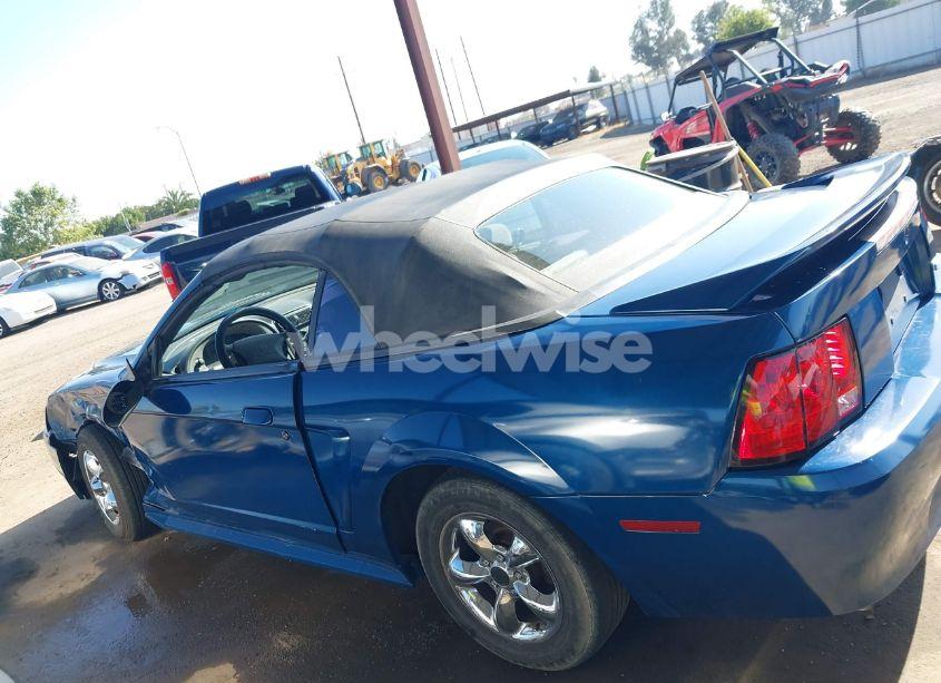 Photo 14 of 2000 Ford Mustang (VIN 1FAFP4444YF122174)