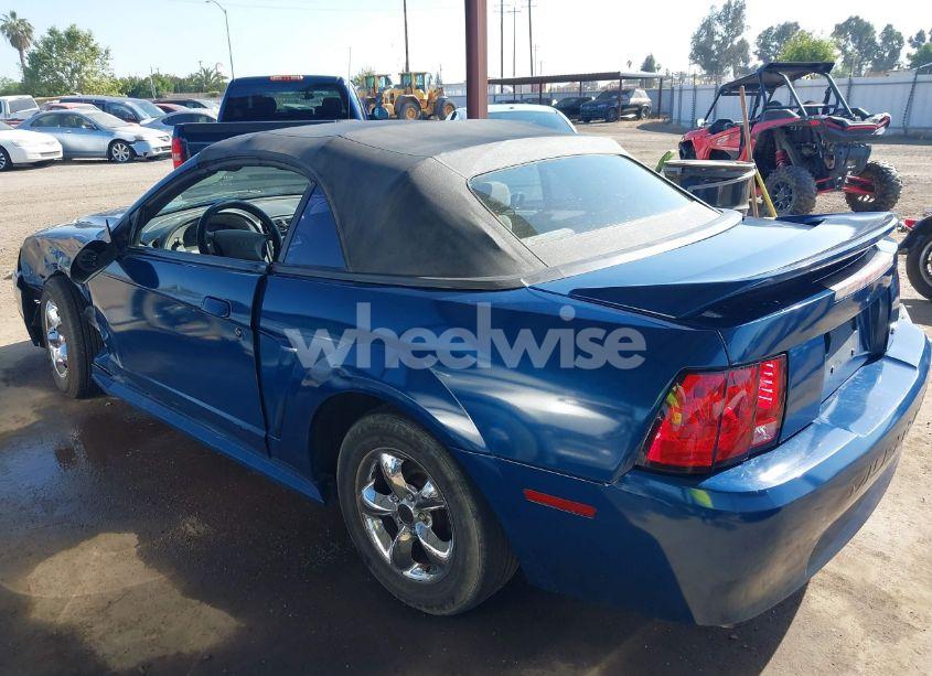 Photo 3 of 2000 Ford Mustang (VIN 1FAFP4444YF122174)