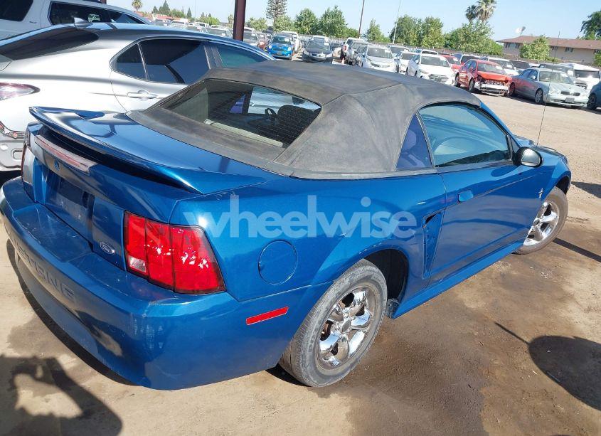 Photo 4 of 2000 Ford Mustang (VIN 1FAFP4444YF122174)