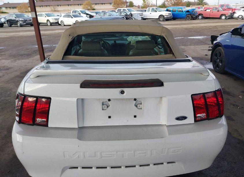 Photo 16 of 2000 Ford Mustang (VIN 1FAFP4444YF168698)