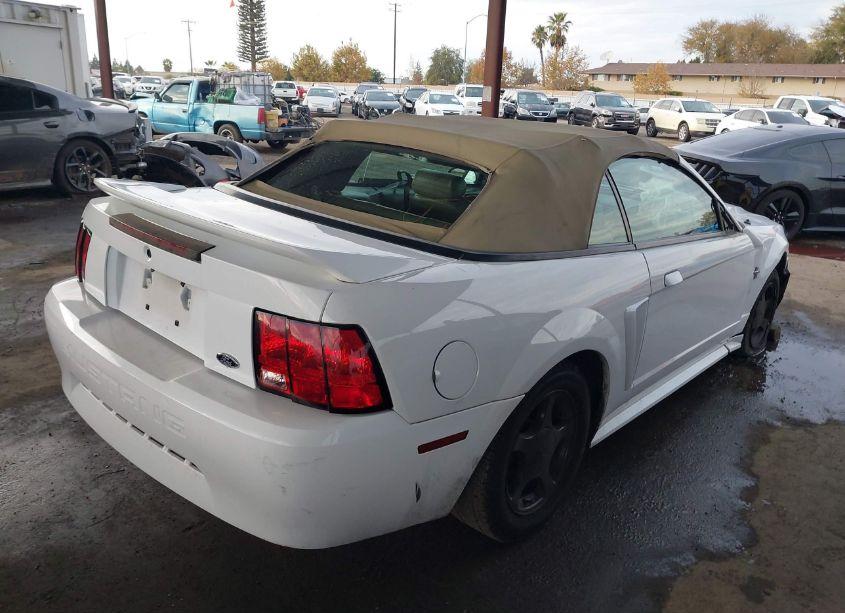 Photo 4 of 2000 Ford Mustang (VIN 1FAFP4444YF168698)