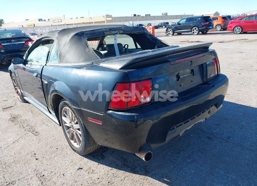 Photo 3 of 2000 Ford Mustang (VIN 1FAFP4444YF197862)