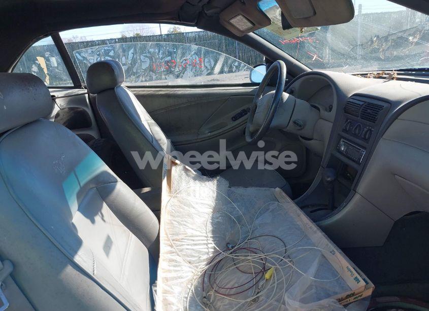 Photo 5 of 2000 Ford Mustang (VIN 1FAFP4444YF197862)