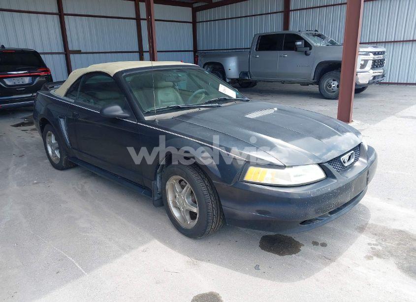 2000 Ford Mustang (VIN 1FAFP4444YF228124) main photo