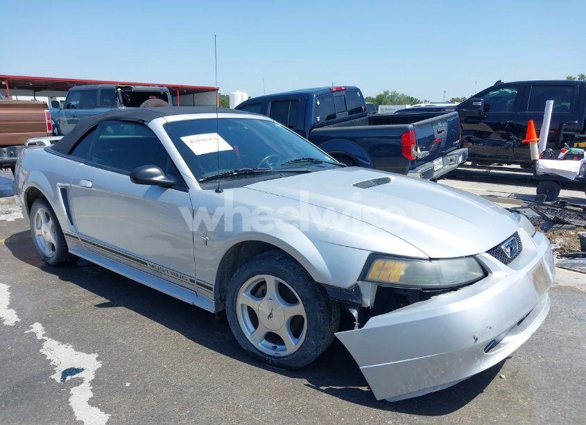 2001 Ford Mustang (VIN 1FAFP44451F208230) main photo