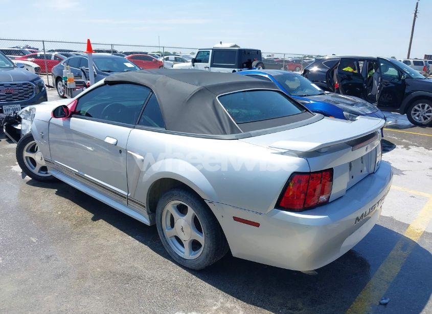 Photo 3 of 2001 Ford Mustang (VIN 1FAFP44451F208230)