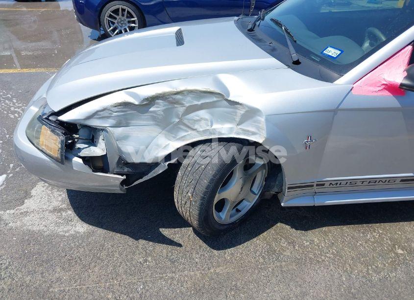 Photo 6 of 2001 Ford Mustang (VIN 1FAFP44451F208230)