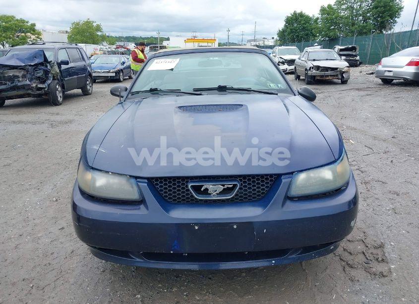 Photo 11 of 2001 Ford Mustang (VIN 1FAFP44471F241472)