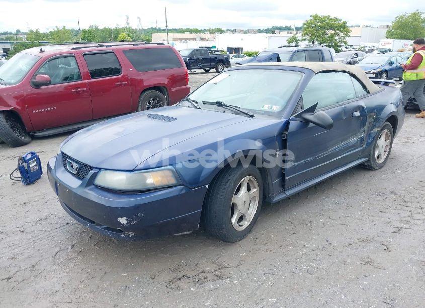 Photo 2 of 2001 Ford Mustang (VIN 1FAFP44471F241472)