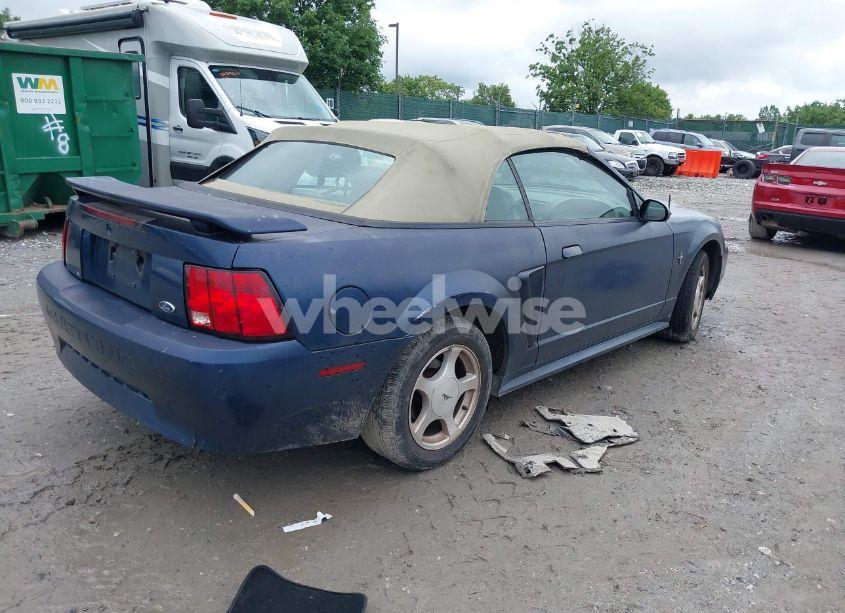 Photo 4 of 2001 Ford Mustang (VIN 1FAFP44471F241472)