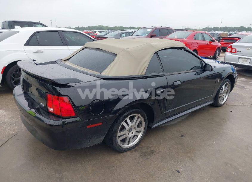 Photo 4 of 2002 Ford Mustang (VIN 1FAFP44472F143656)
