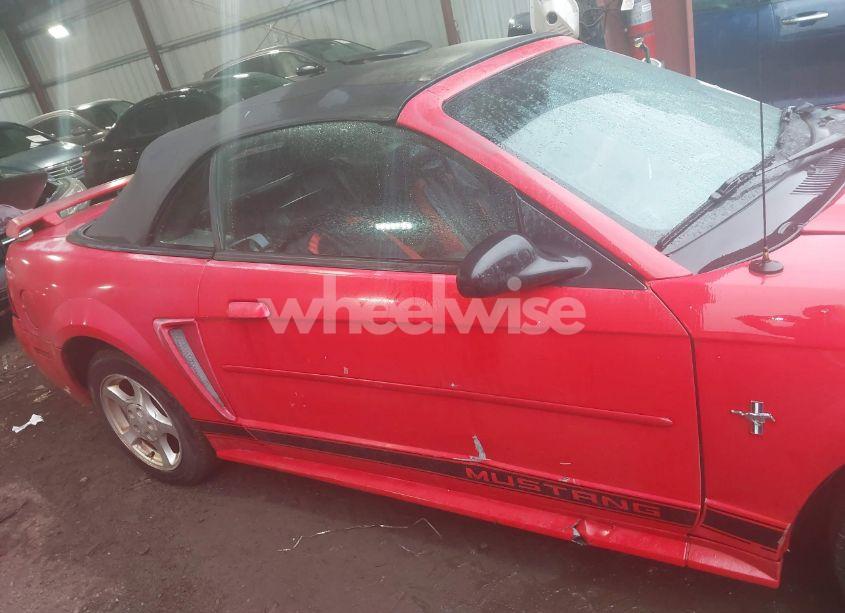 Photo 13 of 2002 Ford Mustang (VIN 1FAFP44472F166595)
