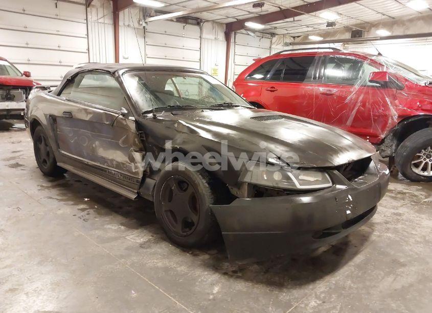 2001 Ford Mustang (VIN 1FAFP44481F211106) main photo