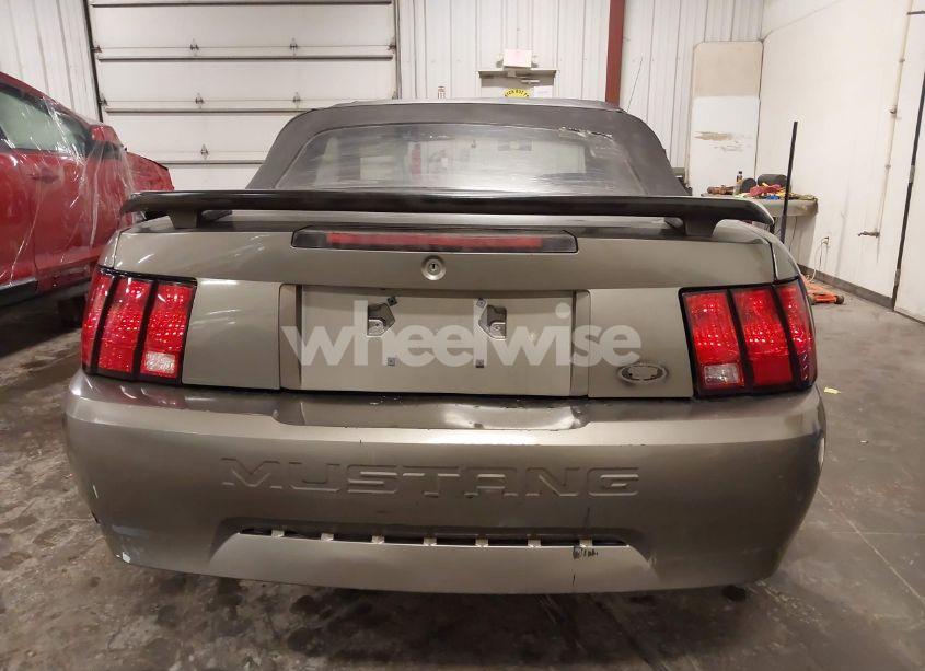 Photo 17 of 2001 Ford Mustang (VIN 1FAFP44481F211106)