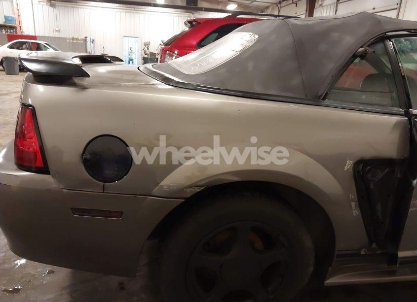 Photo 19 of 2001 Ford Mustang (VIN 1FAFP44481F211106)