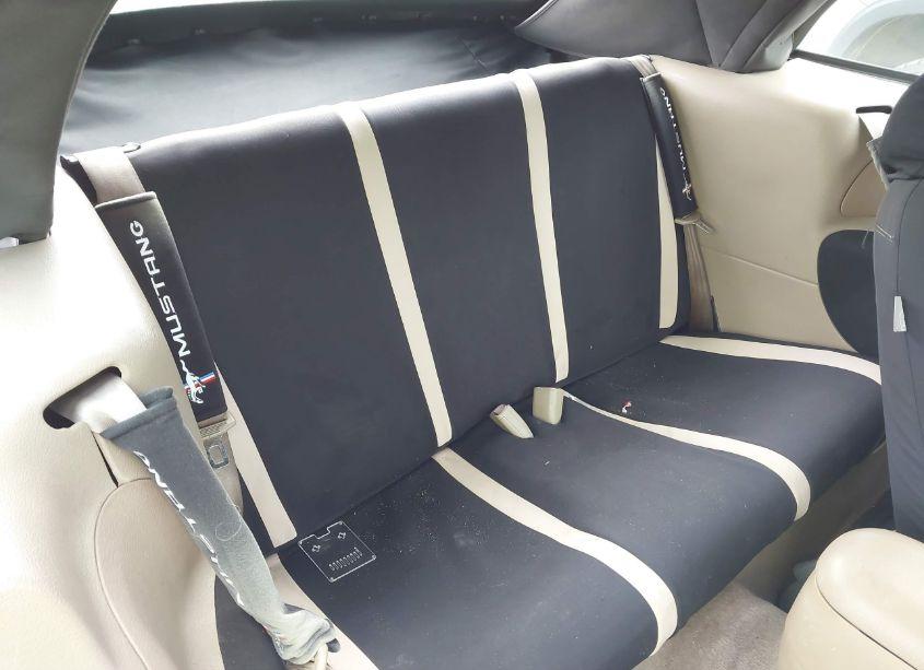 Photo 8 of 2000 Ford Mustang (VIN 1FAFP4448YF172219)