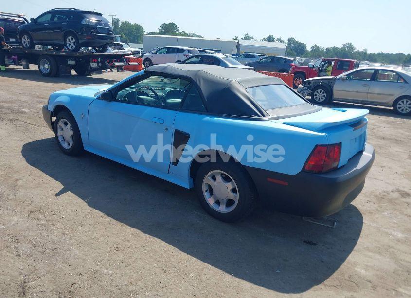 Photo 3 of 2001 Ford Mustang (VIN 1FAFP44491F178827)