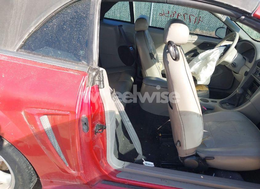 Photo 8 of 2001 Ford Mustang (VIN 1FAFP44491F242798)