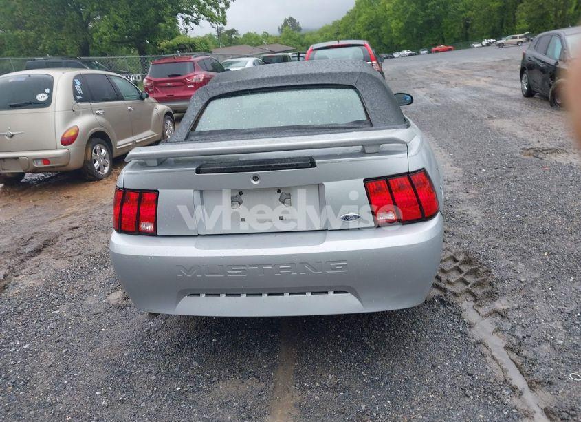 Photo 17 of 2002 Ford Mustang (VIN 1FAFP44492F221578)