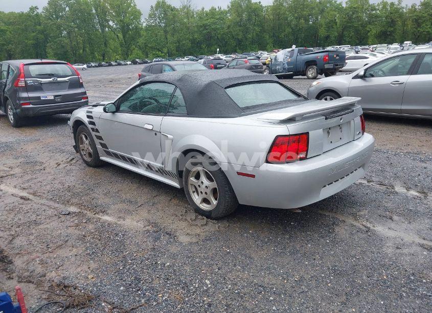 Photo 3 of 2002 Ford Mustang (VIN 1FAFP44492F221578)