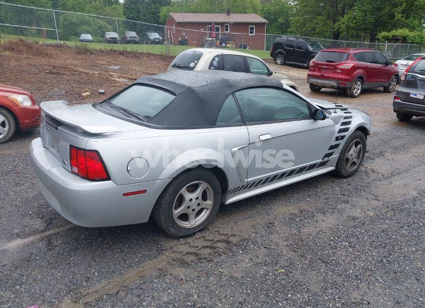 Photo 4 of 2002 Ford Mustang (VIN 1FAFP44492F221578)