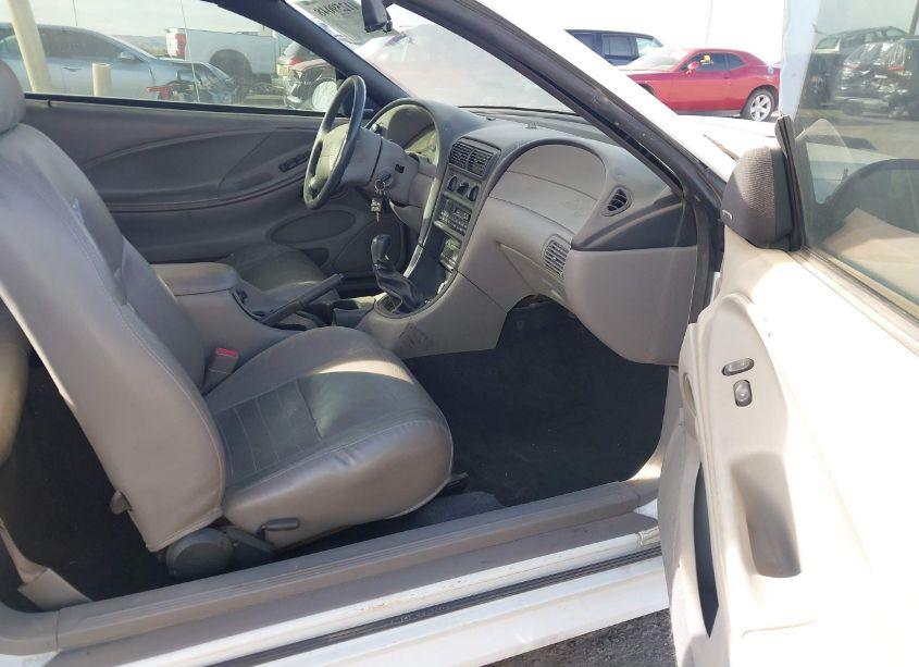 Photo 5 of 2002 Ford Mustang (VIN 1FAFP444X2F149256)