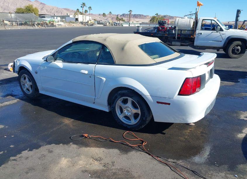 Photo 3 of 2004 Ford Mustang (VIN 1FAFP44664F133916)