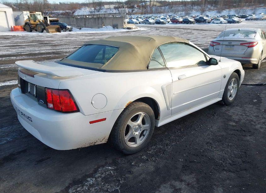 Photo 4 of 2004 Ford Mustang (VIN 1FAFP446X4F214949)