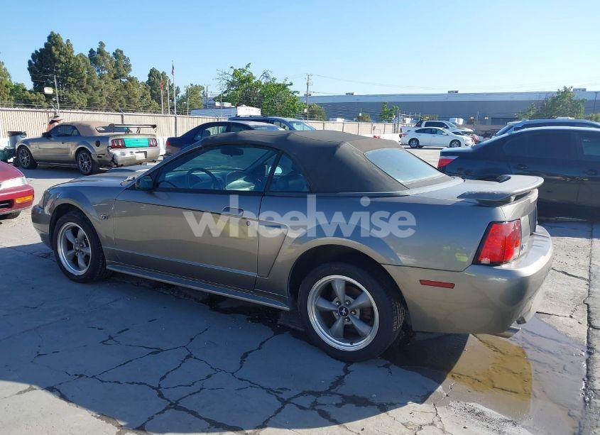Photo 3 of 2001 Ford Mustang GT (VIN 1FAFP45X01F236462)