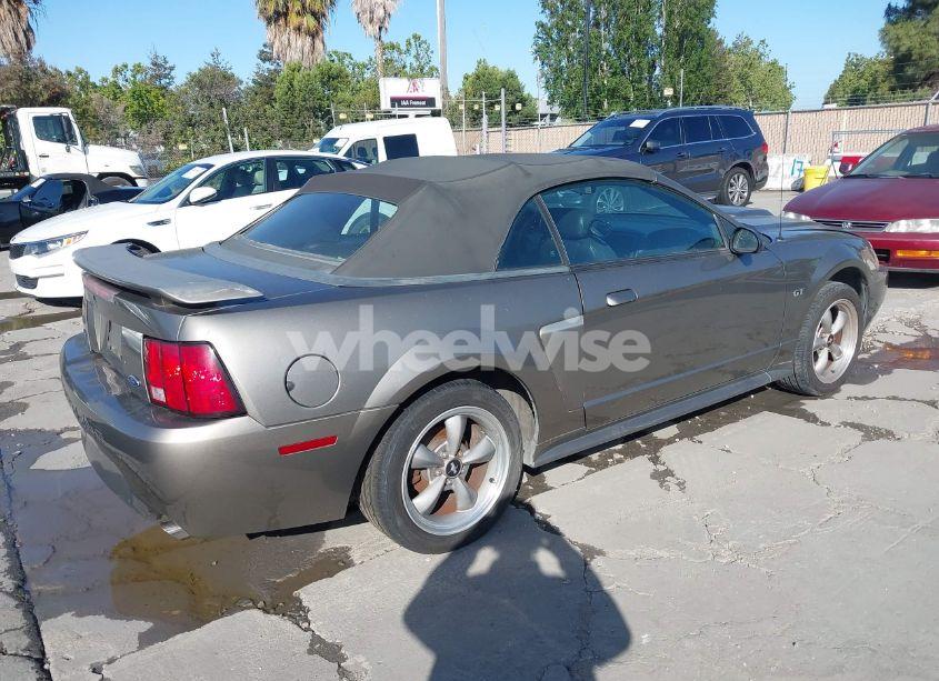 Photo 4 of 2001 Ford Mustang GT (VIN 1FAFP45X01F236462)