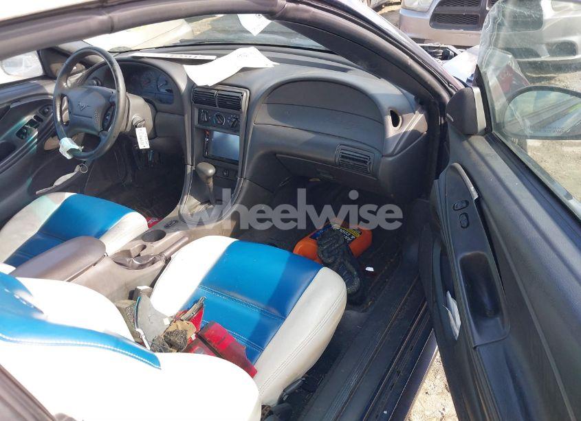 Photo 5 of 2002 Ford Mustang GT (VIN 1FAFP45X52F170766)