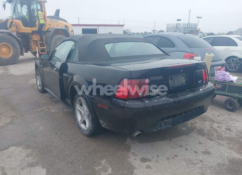 Photo 3 of 2002 Ford Mustang GT (VIN 1FAFP45X72F225962)