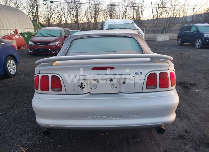 Photo 16 of 1998 Ford Mustang GT (VIN 1FAFP45X7WF244534)