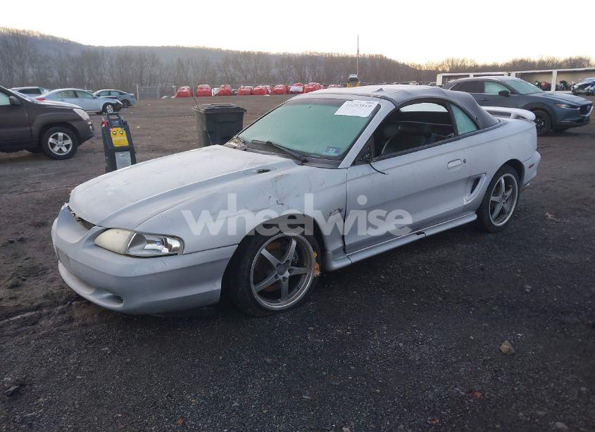 Photo 2 of 1998 Ford Mustang GT (VIN 1FAFP45X7WF244534)