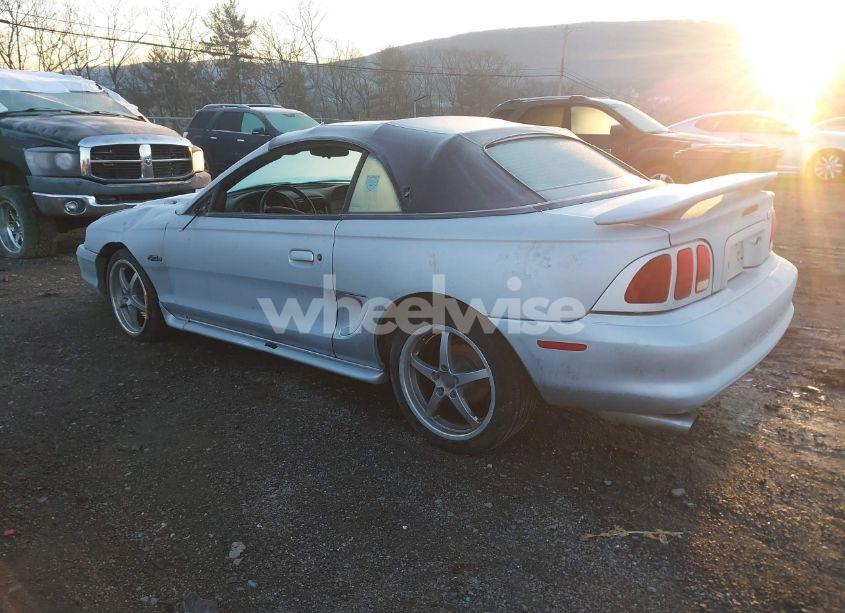 Photo 3 of 1998 Ford Mustang GT (VIN 1FAFP45X7WF244534)