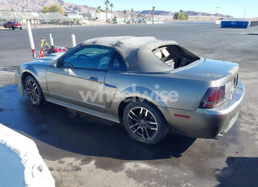 Photo 3 of 2001 Ford Mustang GT (VIN 1FAFP45XX1F204750)