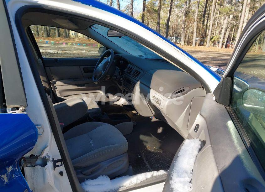 Photo 5 of 2003 Ford Taurus LX (VIN 1FAFP52213G269854)