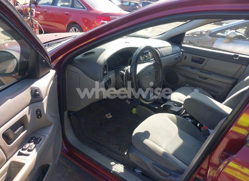 Photo 5 of 2004 Ford Taurus LX (VIN 1FAFP52244G193516)