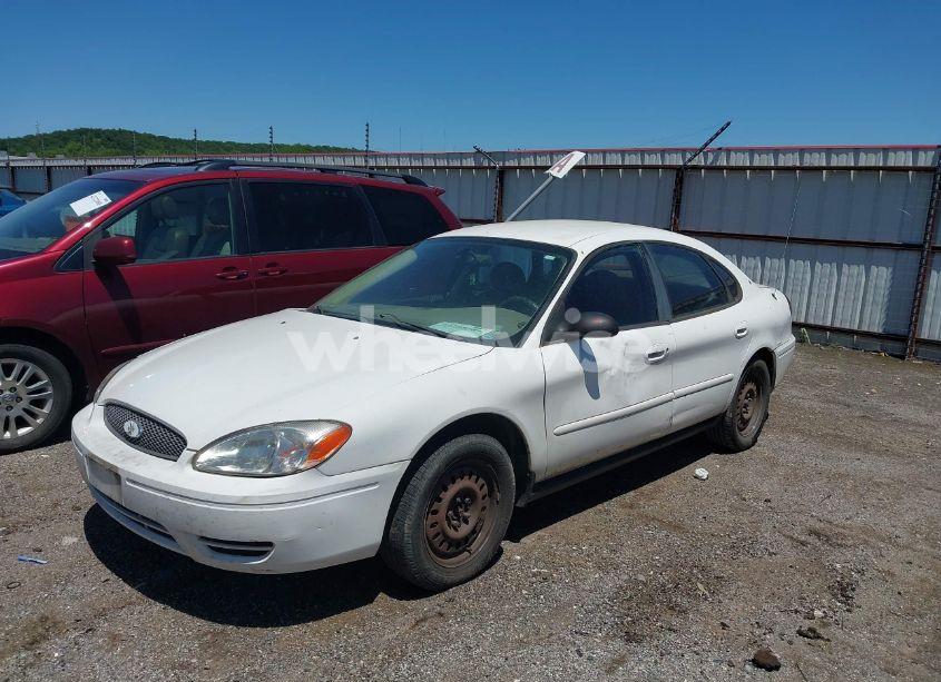 Photo 2 of 2004 Ford Taurus LX (VIN 1FAFP52274G150403)
