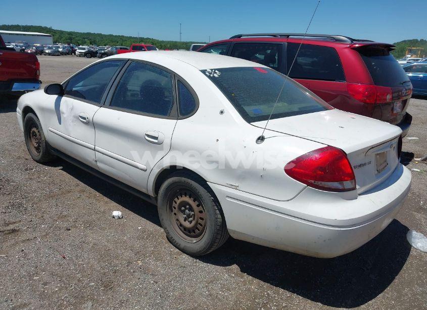 Photo 3 of 2004 Ford Taurus LX (VIN 1FAFP52274G150403)