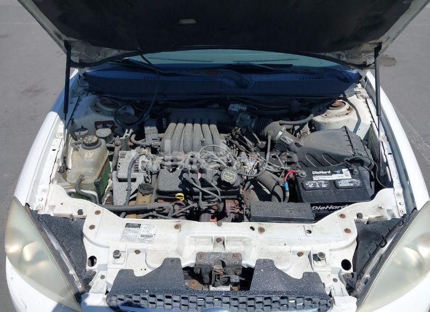 Photo 10 of 2001 Ford Taurus LX (VIN 1FAFP52U01G153060)