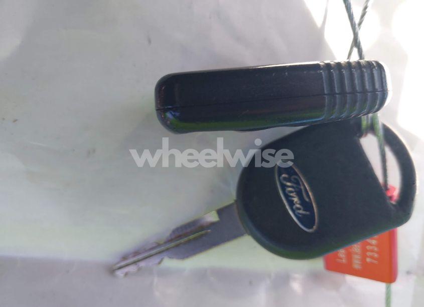 Photo 11 of 2001 Ford Taurus LX (VIN 1FAFP52U01G153060)