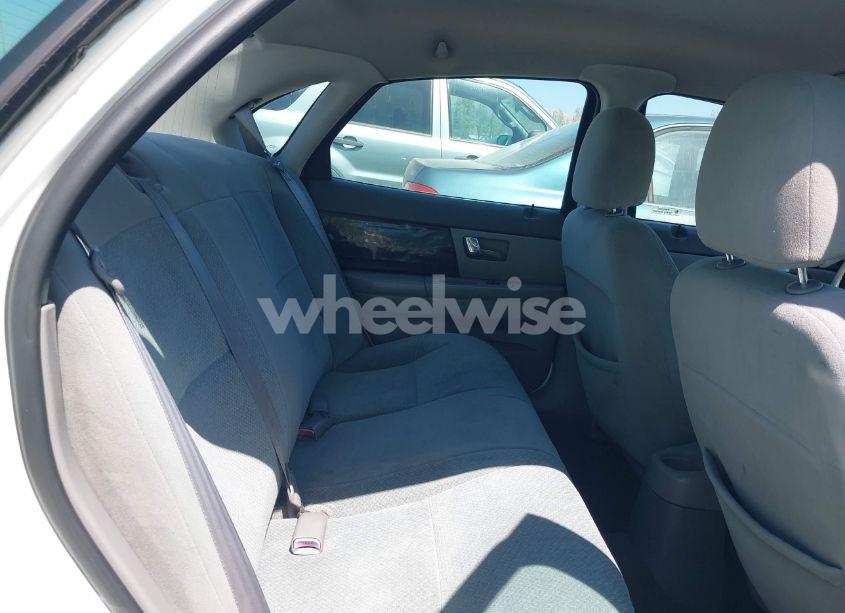 Photo 8 of 2001 Ford Taurus LX (VIN 1FAFP52U01G153060)