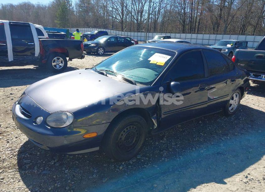 Photo 2 of 1998 Ford Taurus LX/SE (VIN 1FAFP52U0WA226924)