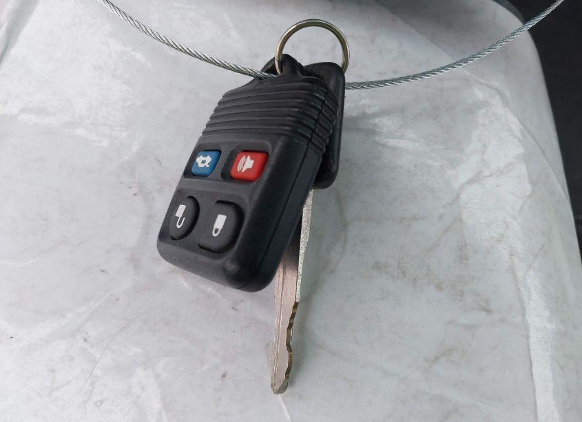 Photo 11 of 1998 Ford Taurus LX/SE (VIN 1FAFP52U1WG106613)