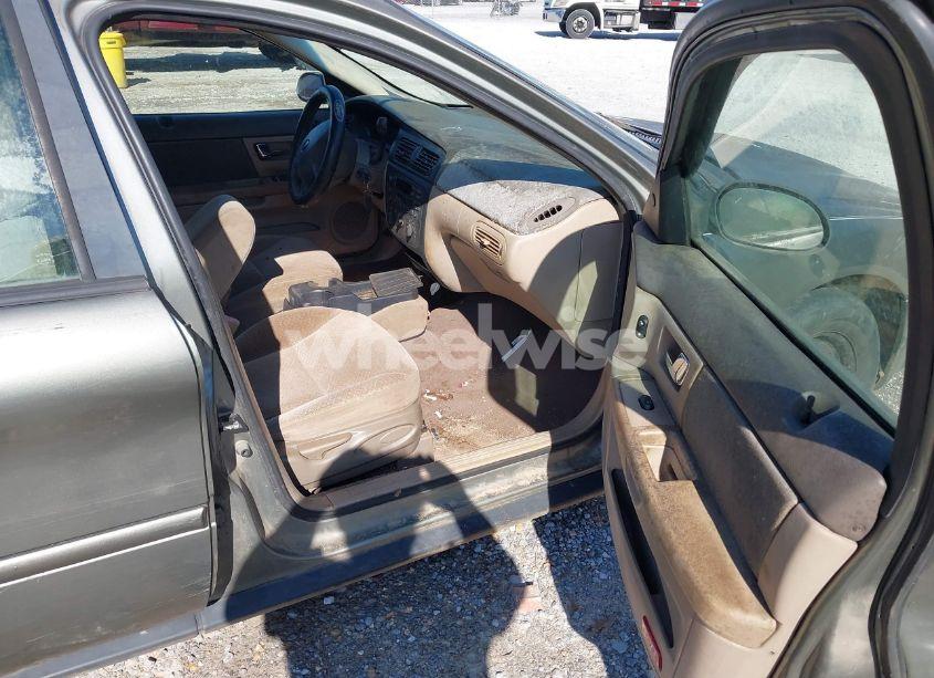 Photo 5 of 2001 Ford Taurus LX (VIN 1FAFP52U41A134580)