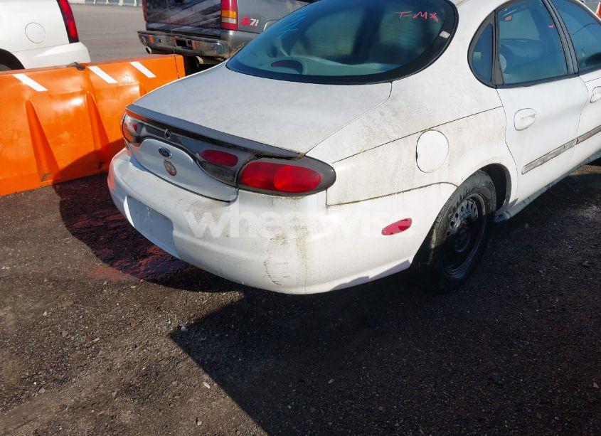 Photo 6 of 1998 Ford Taurus LX/SE (VIN 1FAFP52U5WA226756)